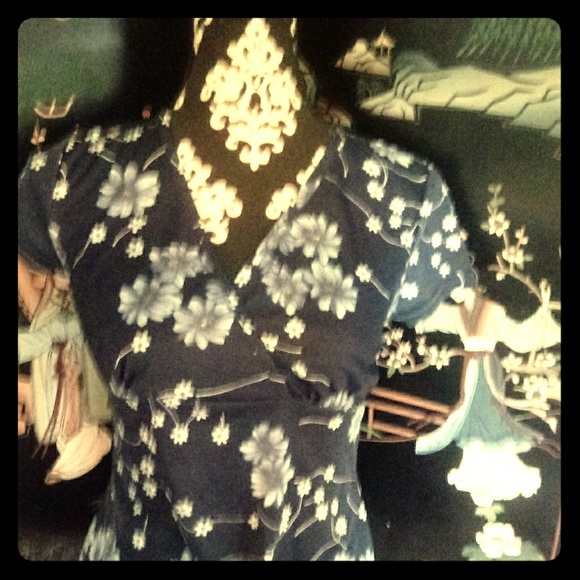 IN CHARGE brand BLUE BLOUSE - Picture 1 of 4